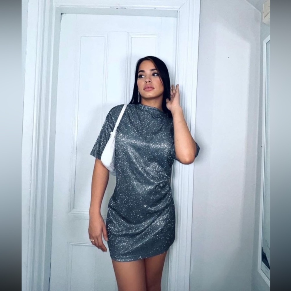 Glitter dress for every occasion.